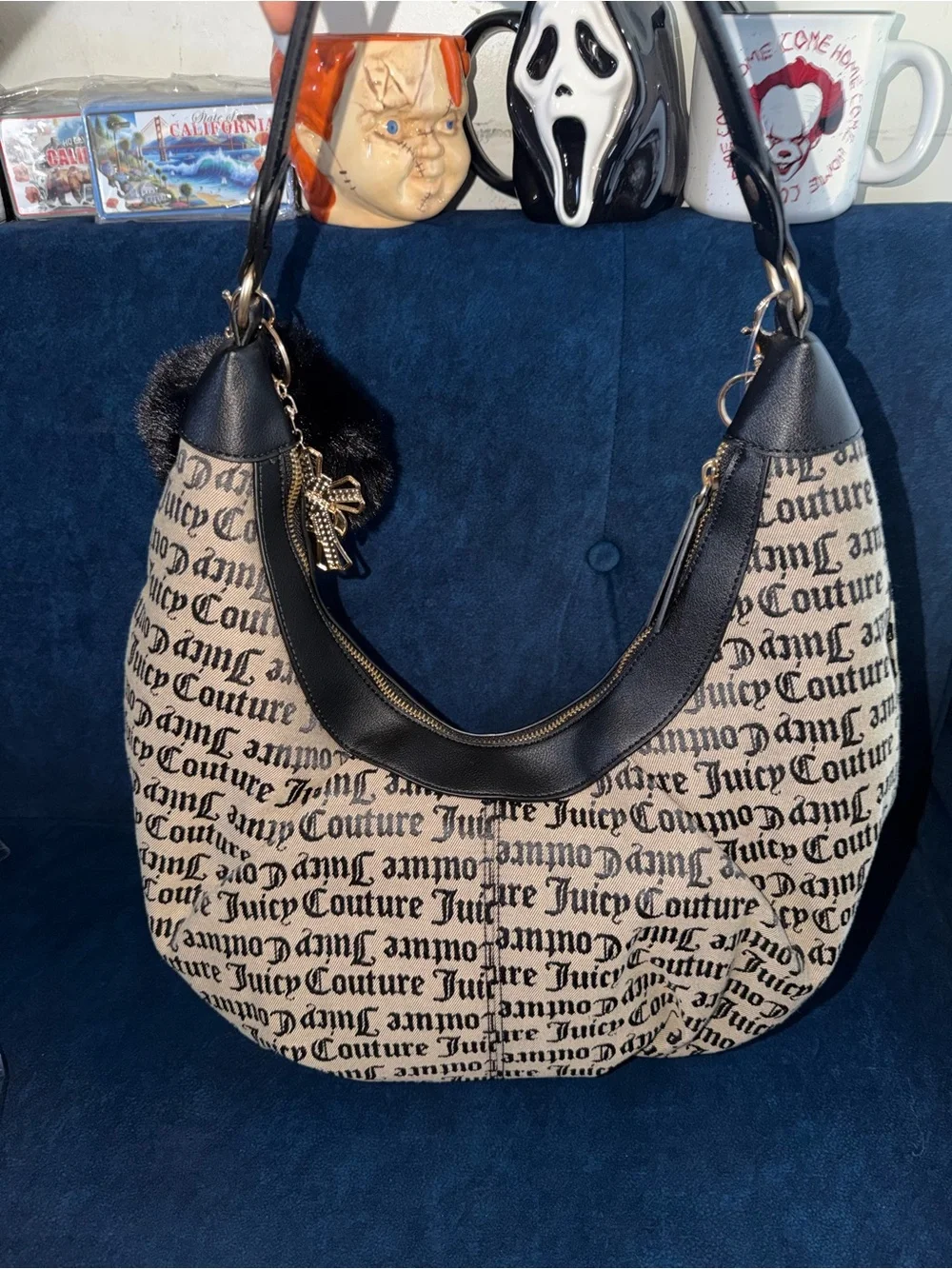 Juicy Couture Black & Beige Logo Hobo Bag really nice large size hand juicy bag
